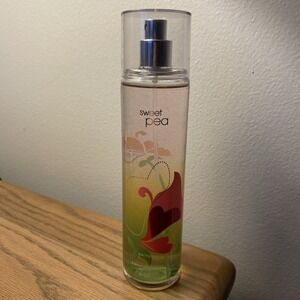 BATH AND BODY WORKS 8 FL OZ SWEET PEA FINE FRAGRANCE MIST SIGNATURE COLL NEW